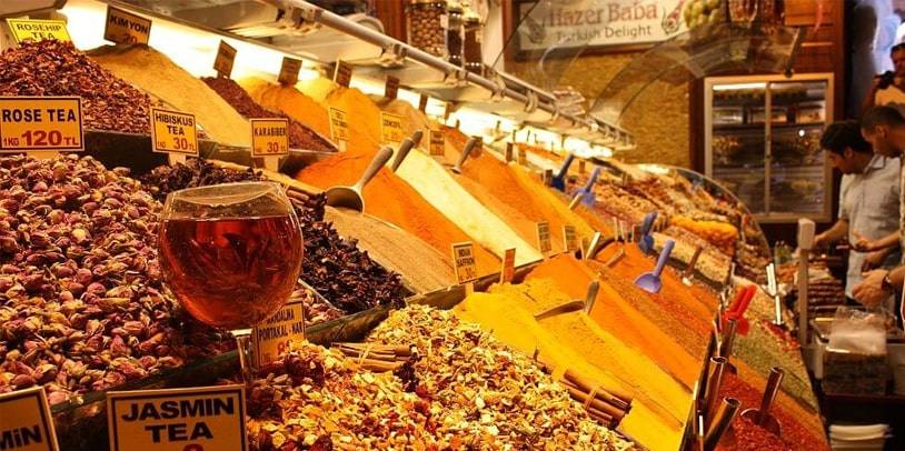 spice bazaar in istanbul