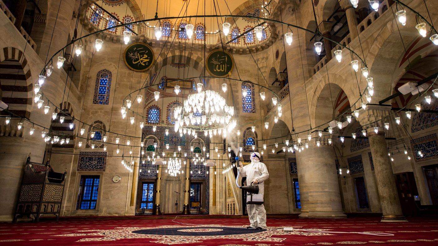 Disinfecting Hagia Sofia Turkey